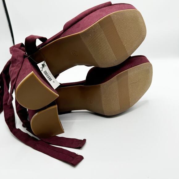 Torrid Strappy Platform Tapered Heeled Sandals Wrap Around Ankles NEW Size 10W - Picture 3 of 8